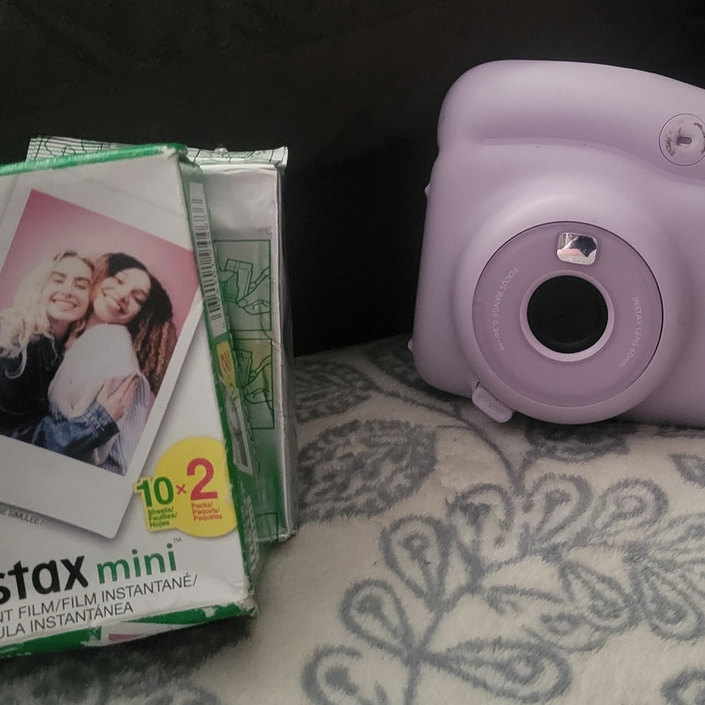 Instax mini 11 w/film